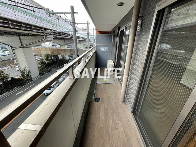 プリエール高井田のバルコニー