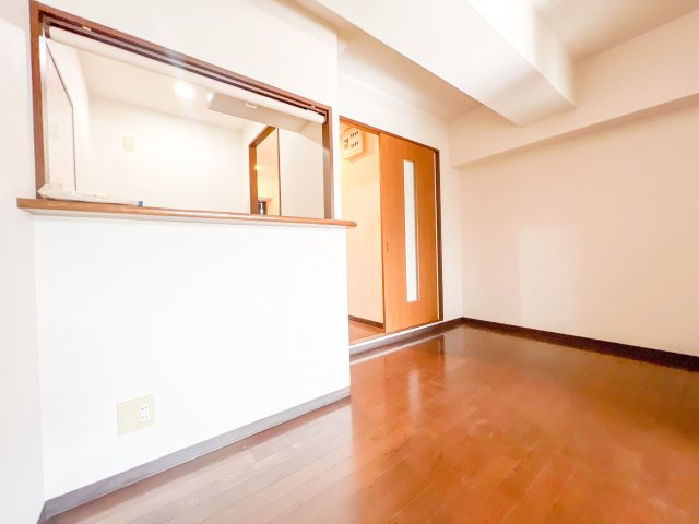 エミネンスパレスの居間・リビング