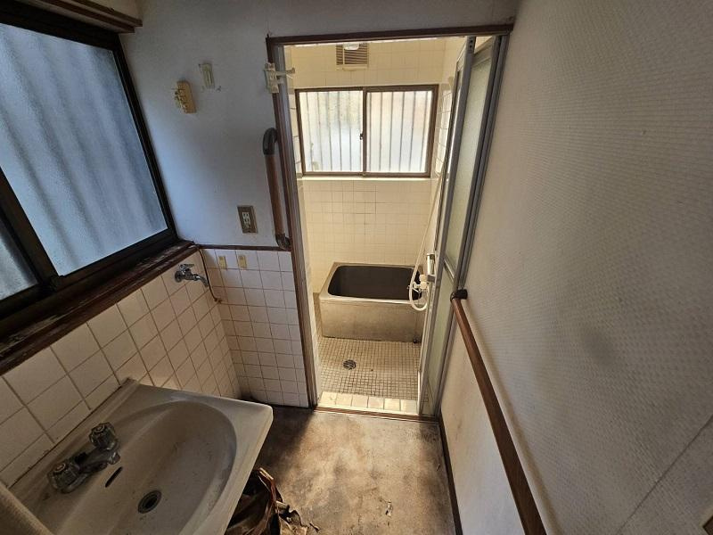 十津　中古戸建の脱衣所