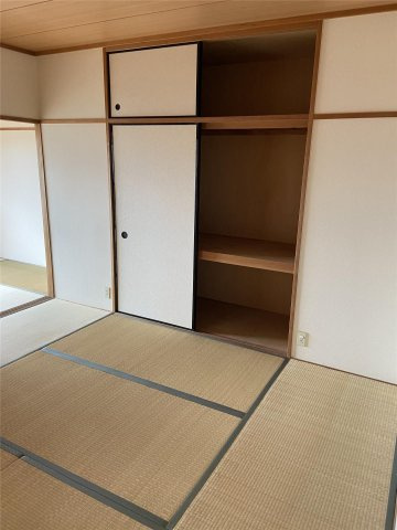 姫路市飾磨区今在家６丁目の賃貸マンションの収納