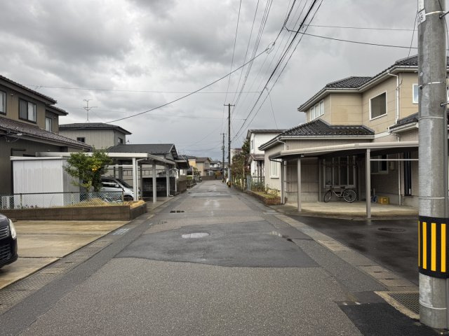 江南区天野3丁目　売地の前面道路含む現地写真