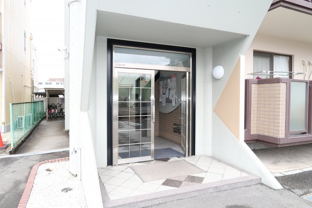 エスペランサ池田のエントランス|入り口エントランス