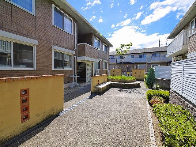 リビングタウン四条大路　Ｃ棟のエントランス