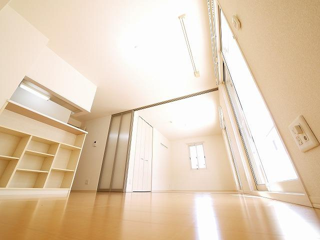 リビングタウン四条大路　Ｃ棟の居間・リビング|おしゃれな居間です