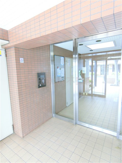 ルミエール多摩川のエントランス