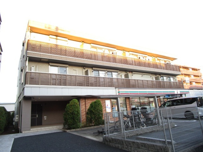J・Comfortの外観
