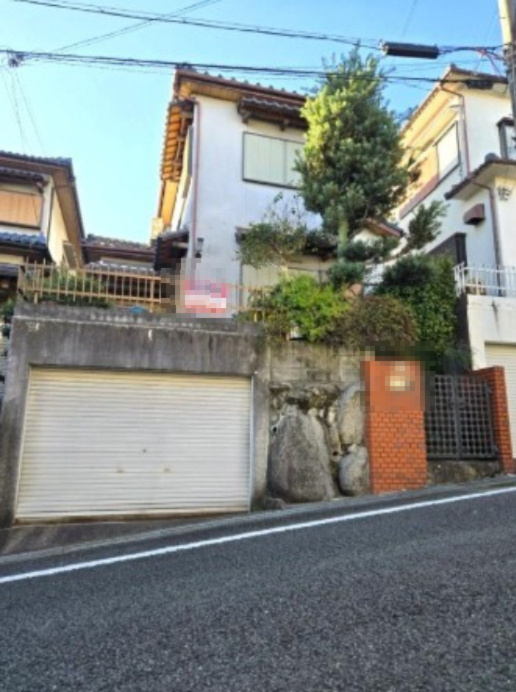 西田宮町　中古一戸建ての外観|新しい生活にいかがでしょうか？外観はお住まいの顔になります。こだわりたいポイントですね。外壁塗装や屋根塗装のご相談も承っております。
■現地内覧・資金計画相談・住宅ローン相談もお問合せ受付中■