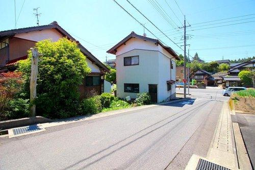 ■□福市売土地（上物有）□■の前面道路含む現地写真|幅員約4ｍに道路になり、接道間口は約22ｍになります。