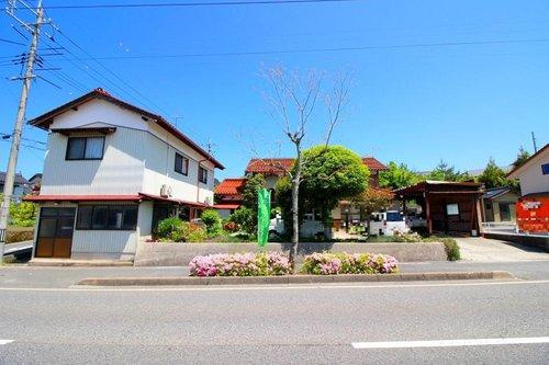 ■□福市売土地（上物有）□■の前面道路含む現地写真|間口約24ｍの敷地になります。