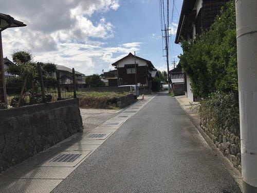 ■□■大山町安原売土地■□■の前面道路含む現地写真|前面道路は約3.8ｍございます。