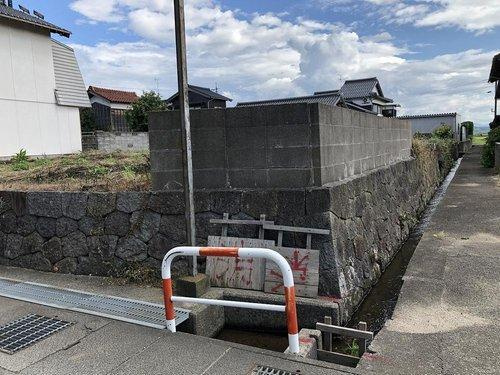 ■□■大山町安原売土地■□■のその他|前面、西側に水路がございます。