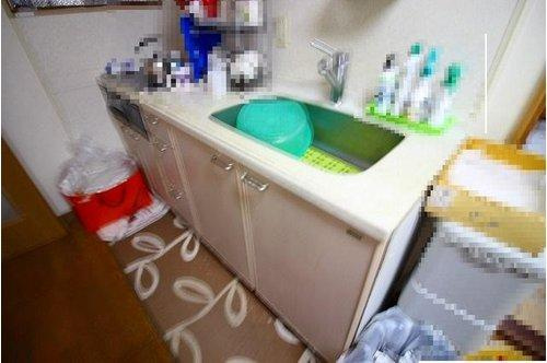 ■□和田町中古戸建□■のキッチン|離れのコンパクトなキッチン。綺麗に使用されてます！