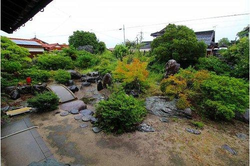 ■□和田町中古戸建□■の庭|綺麗に手入れされた日本庭園。