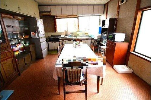 ■□和田町中古戸建□■のキッチン|1階のキッチンです。
ゆったり過ごせる広さになります。