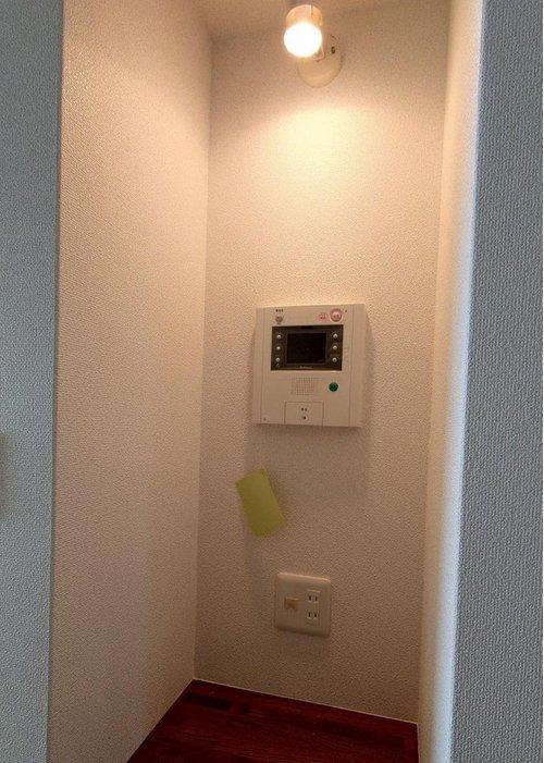 ■□フォレストコート春日町□■のその他|オートロックですのでお部屋のインターホンから来客確認できます。