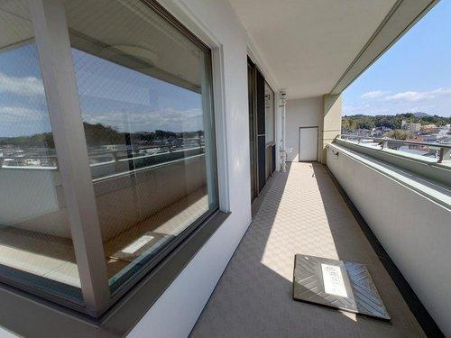 ■□フォレストコート春日町□■のバルコニー|近隣に大きい建物がないので日当たり良好です。