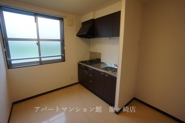 レオネクストパークサイドヒルⅡのキッチン|画像9