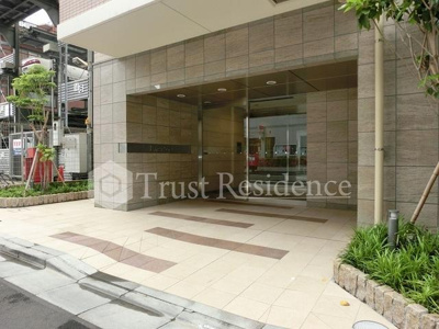 【エントランス】 | BRIGHT STAGE | エントランス前