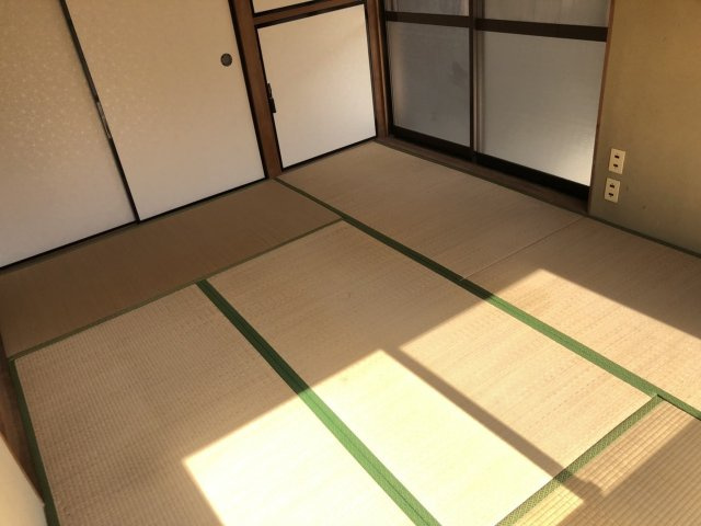 西条市安知生　中古住宅の和室