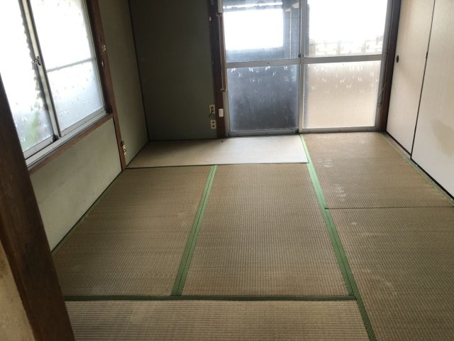 西条市安知生　中古住宅の和室