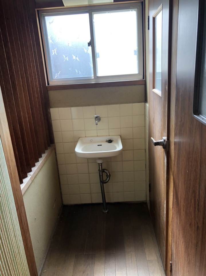 西条市安知生　中古住宅のその他