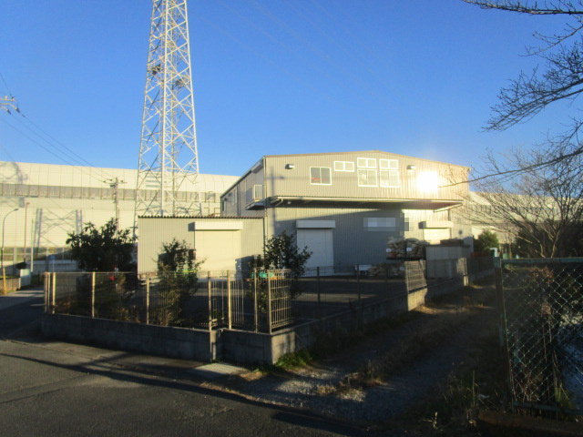 三郷市鷹野４丁目の工場の外観