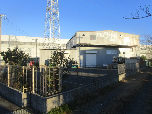 三郷市鷹野４丁目の工場の外観