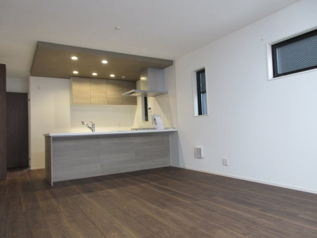 武蔵村山市中央3丁目 未入居住宅全10棟の居間・リビング|LDK16.5帖