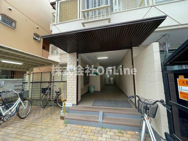 【エントランス】 | メゾン朝日八戸ノ里 