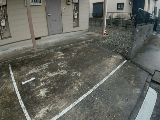 ウェルソフィアの駐車場