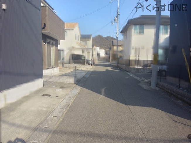 【前面道路含む現地写真】 | 姫路市御立中6丁目／中古戸建