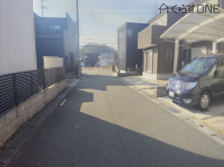 【前面道路含む現地写真】