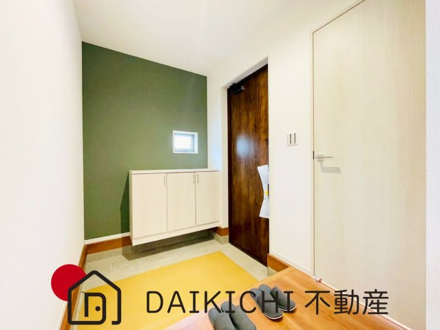 【玄関】 | 川島町下伊草　いろどりアイタウン　新築戸建　全13棟　11号棟