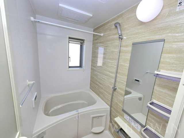 ウエスト・ヌーヴォー Ⅱの浴室