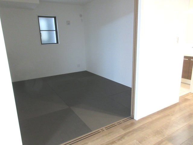 武蔵村山市中央3丁目 未入居住宅全10棟の和室|6帖　和室はお子様の遊び場やお昼寝スペースに便利です♪