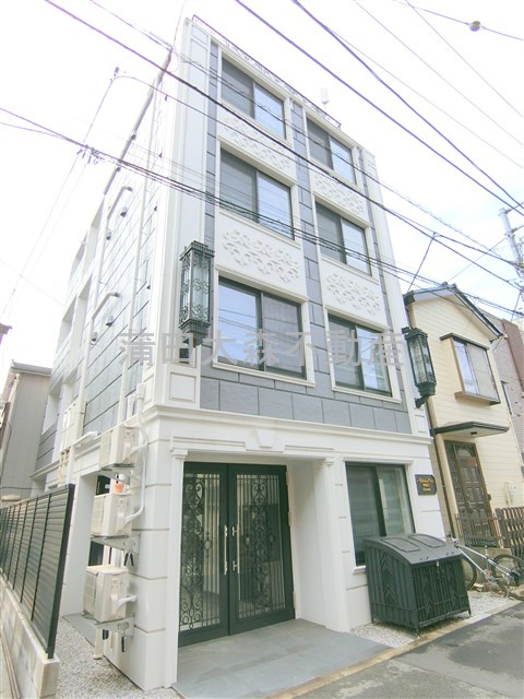 With C Kamataの外観|2022年10月築　RC鉄筋コンクリート造地上5階建て総戸数13戸
東京都大田区東蒲田2丁目　京浜急行本線京急蒲田駅徒歩7分、JR京浜東北線蒲田駅も徒歩圏内！？