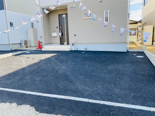 クレイドルガーデン／東区桜木第４／３号棟の駐車場|ゆとりのある駐車スペース