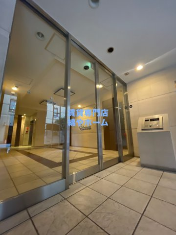 プレサンス難波南アーバニッシュのエントランス|毎日通るエントランスはこのようになっています