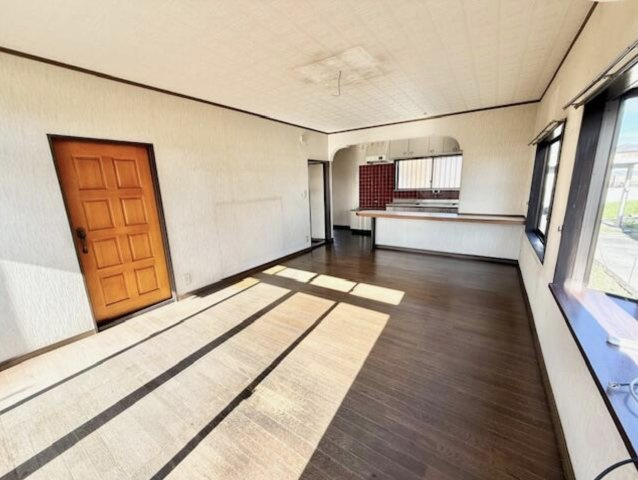 【居間・リビング】 | 児玉郡上里町大字七本木　中古戸建