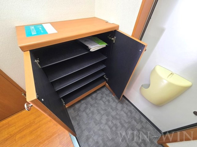 ブロードタウン神野 Ⅱ Eの玄関