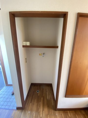 【洗面所】 | ブルーコスモ西坂田 | 洗濯機置き場