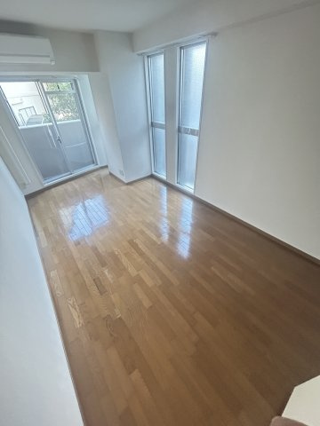 ブリックロード山の手の居間・リビング