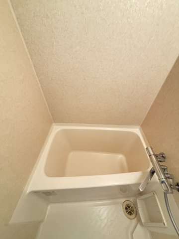 ブリックロード山の手の浴室