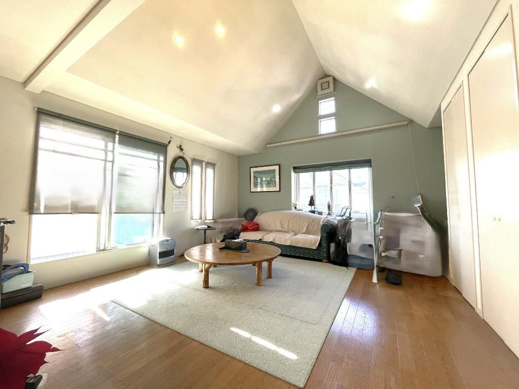 小平市仲町の中古一戸建の居間・リビング