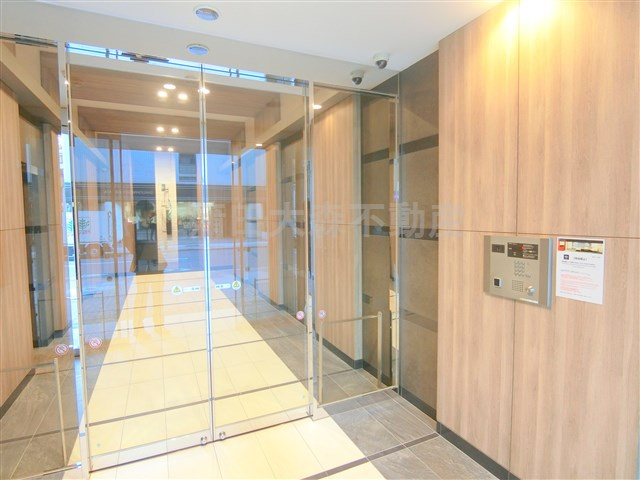 コンフォリア蒲田のエントランス