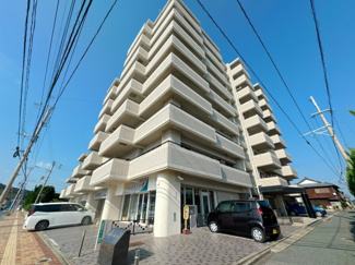 【外観】 | 目の前に海があるその場所に建つ豊かさの象徴。