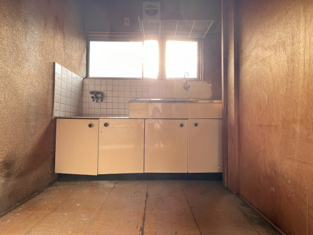 小倉町山際　テナントのキッチン