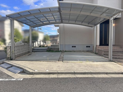【駐車場】 | 桑名市陽だまりの丘４丁目 | ２台分のカーポートあり