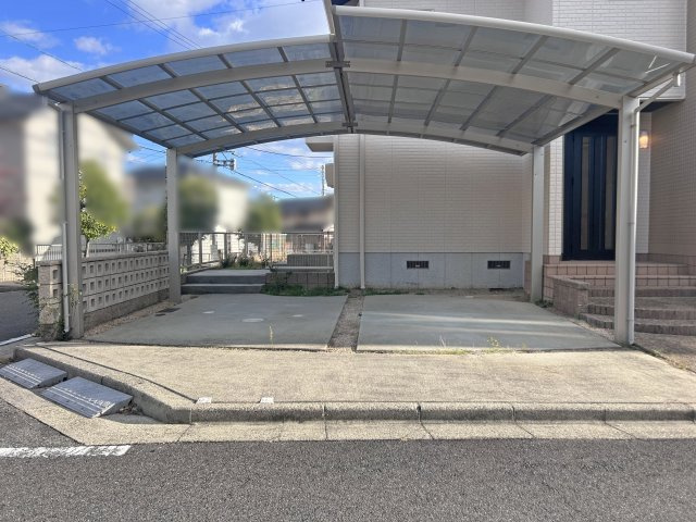 【駐車場】 | 桑名市陽だまりの丘４丁目 | ２台分のカーポートあり