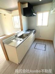 矢巾町高田二世帯中古住宅のキッチン|１Fキッチン